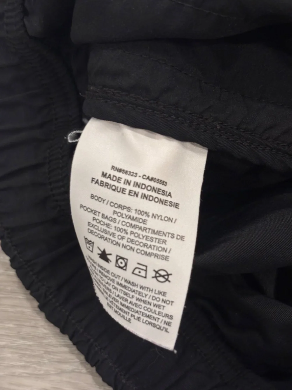 Nike ACG Snowgrass Cargo Shorts Mens M Black Hike Trail Fishing Sportswear Gorp